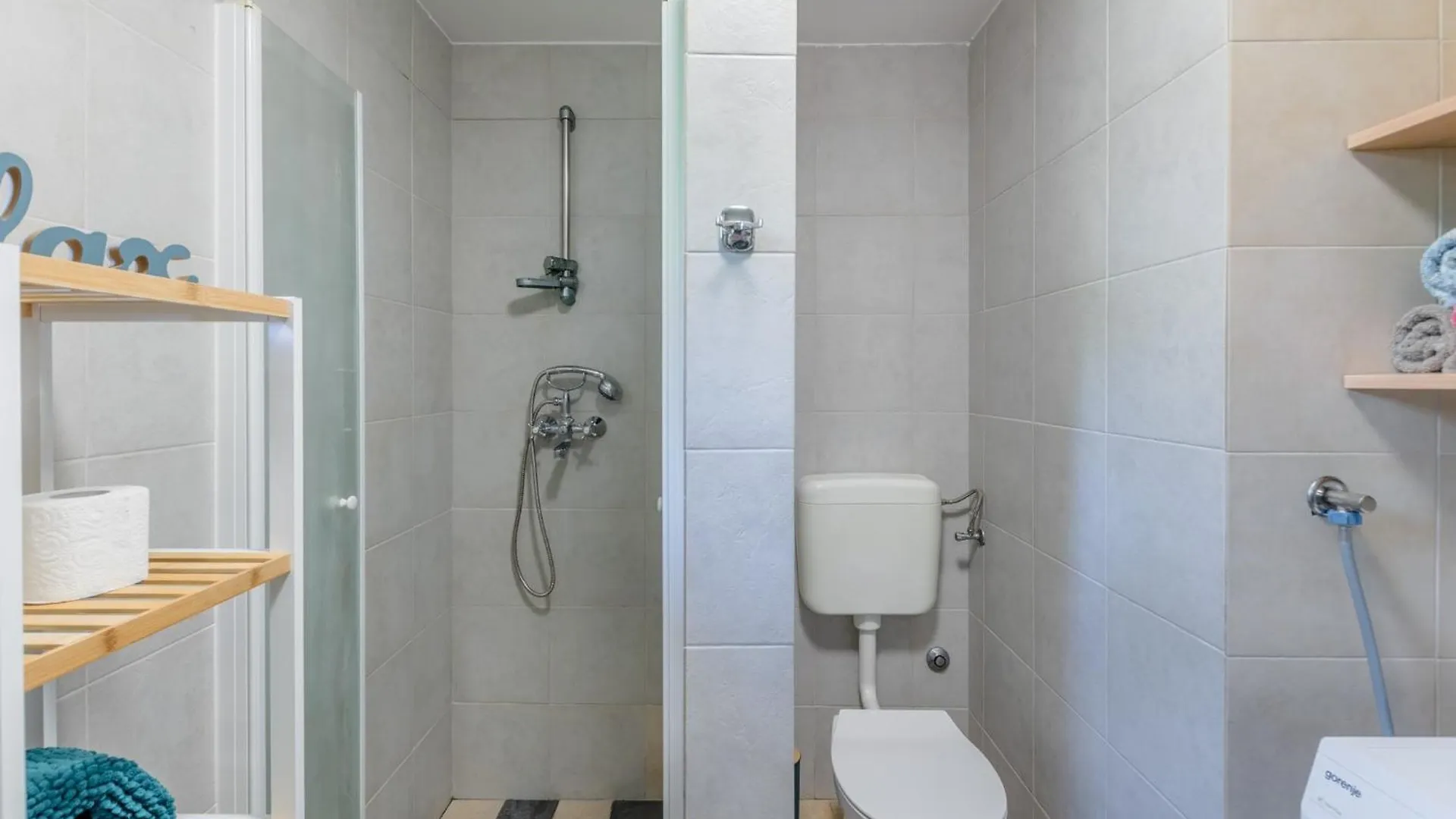 Apartment Husnjak Privlaka  Croatia